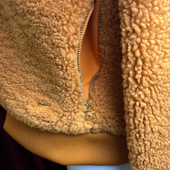 Faux Shearling fleece, Gold in color, full zip jacket with 2 pockets. NWT - Picture 3 of 4